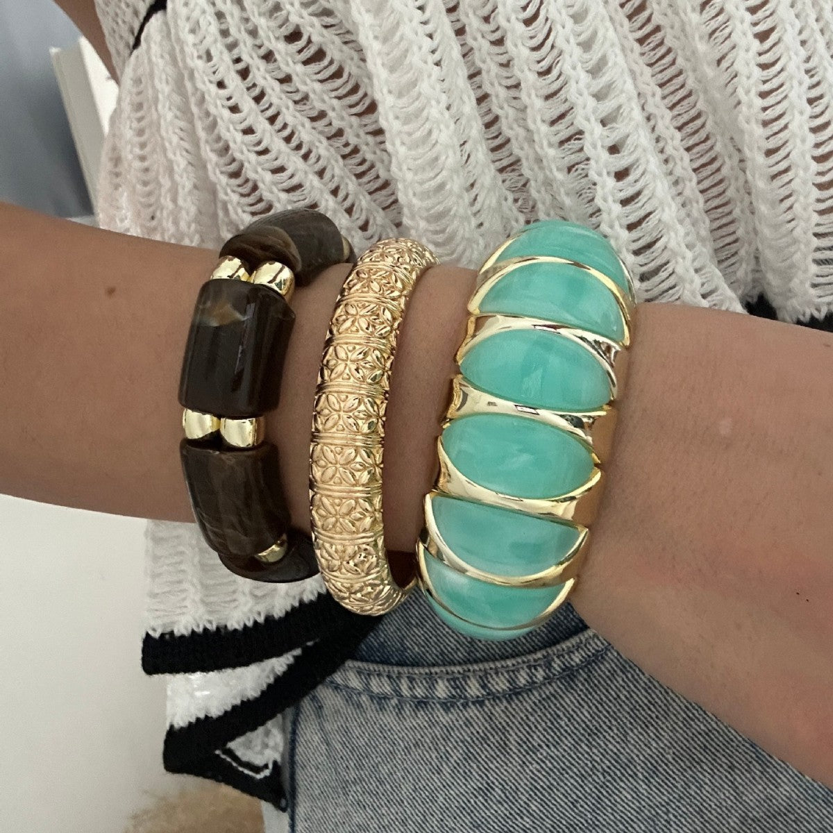 Bracciale elastico in acrilico con figure geometriche colorate