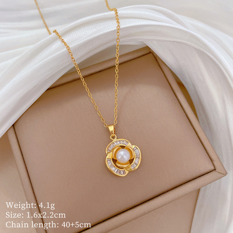 Geometric Minimalist Titanium Steel Lip Chain Necklace with Copper Pendant and Rhinestone Inlay
