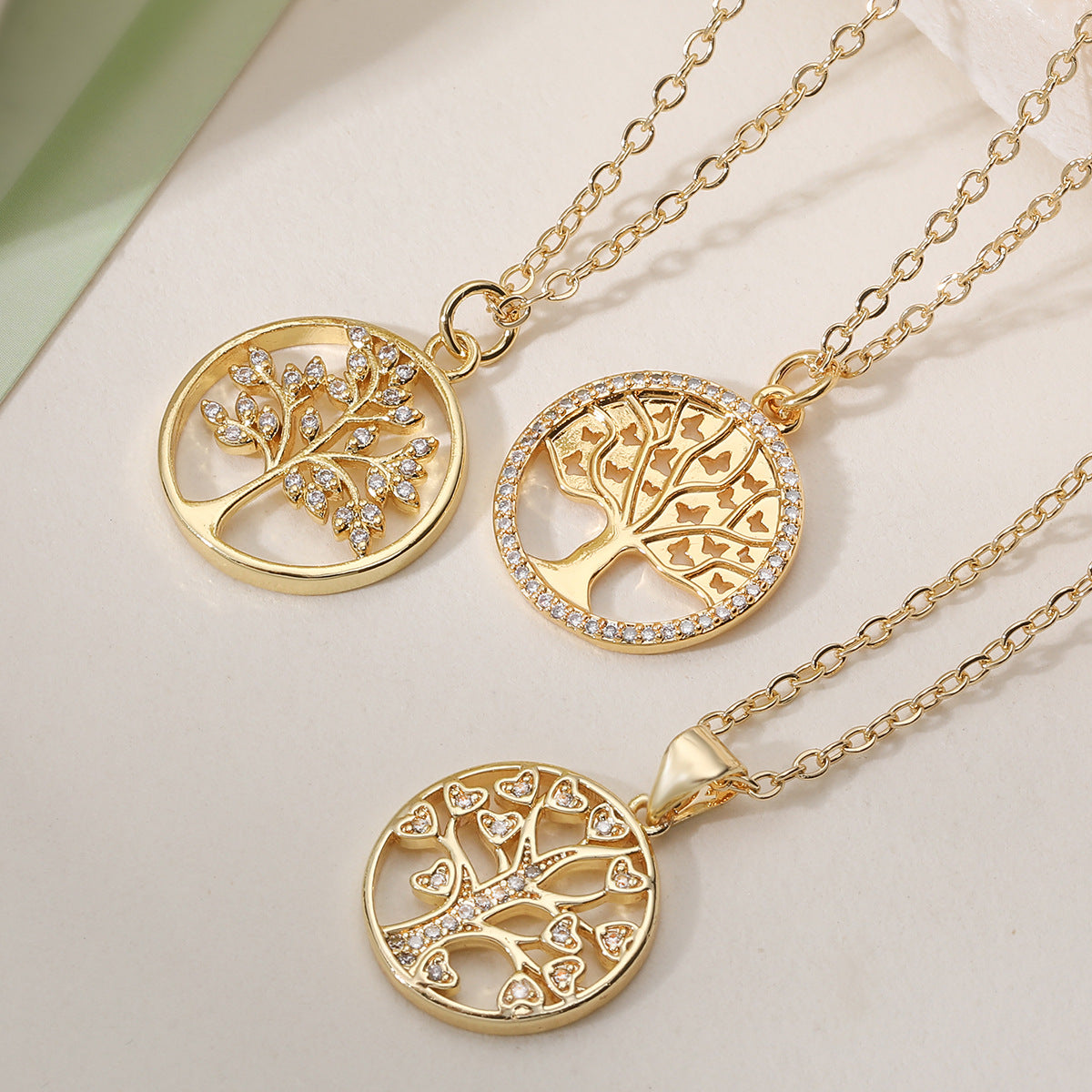 Fashion 18K Gold Plated Brass Round Tree of Life Cubic Zirconia Pendant Necklace for Women