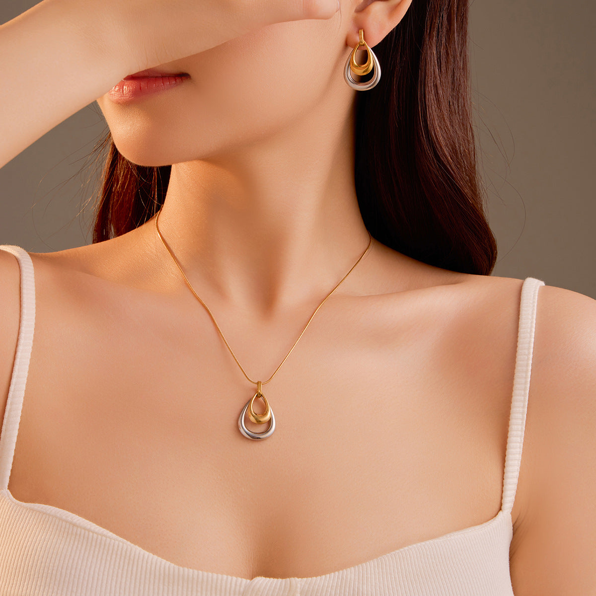 Fashion Waterdrop Pendant Necklace Set with Titanium Steel Double-Layer Color-Block Design Electroplated Finish for Women