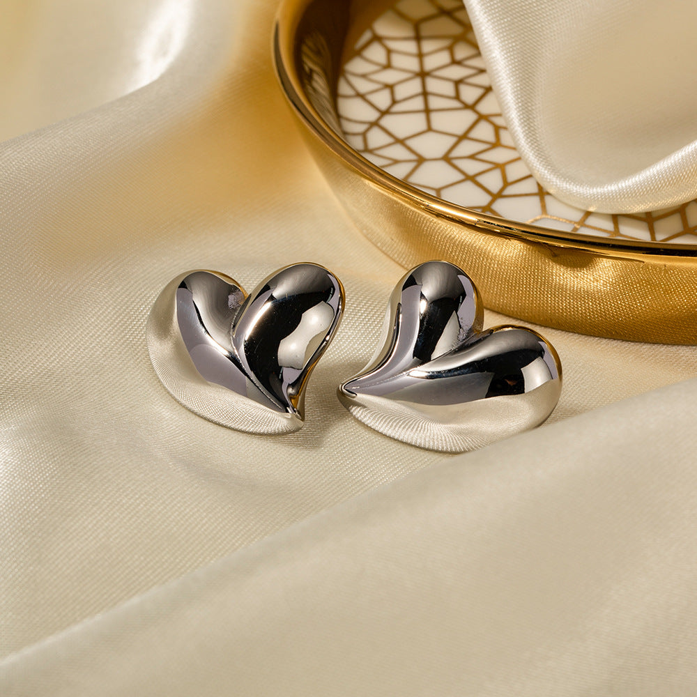 Orecchini da donna minimalisti a forma di cuore in acciaio inossidabile con placcatura in oro 18K