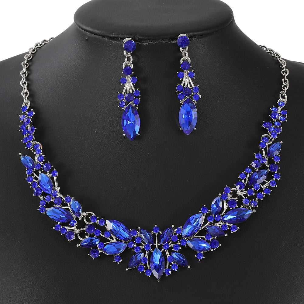 Elegant Floral and Teardrop-Shaped Alloy Necklace Set with Rhinestone Pendant, Plated Finish, for Women