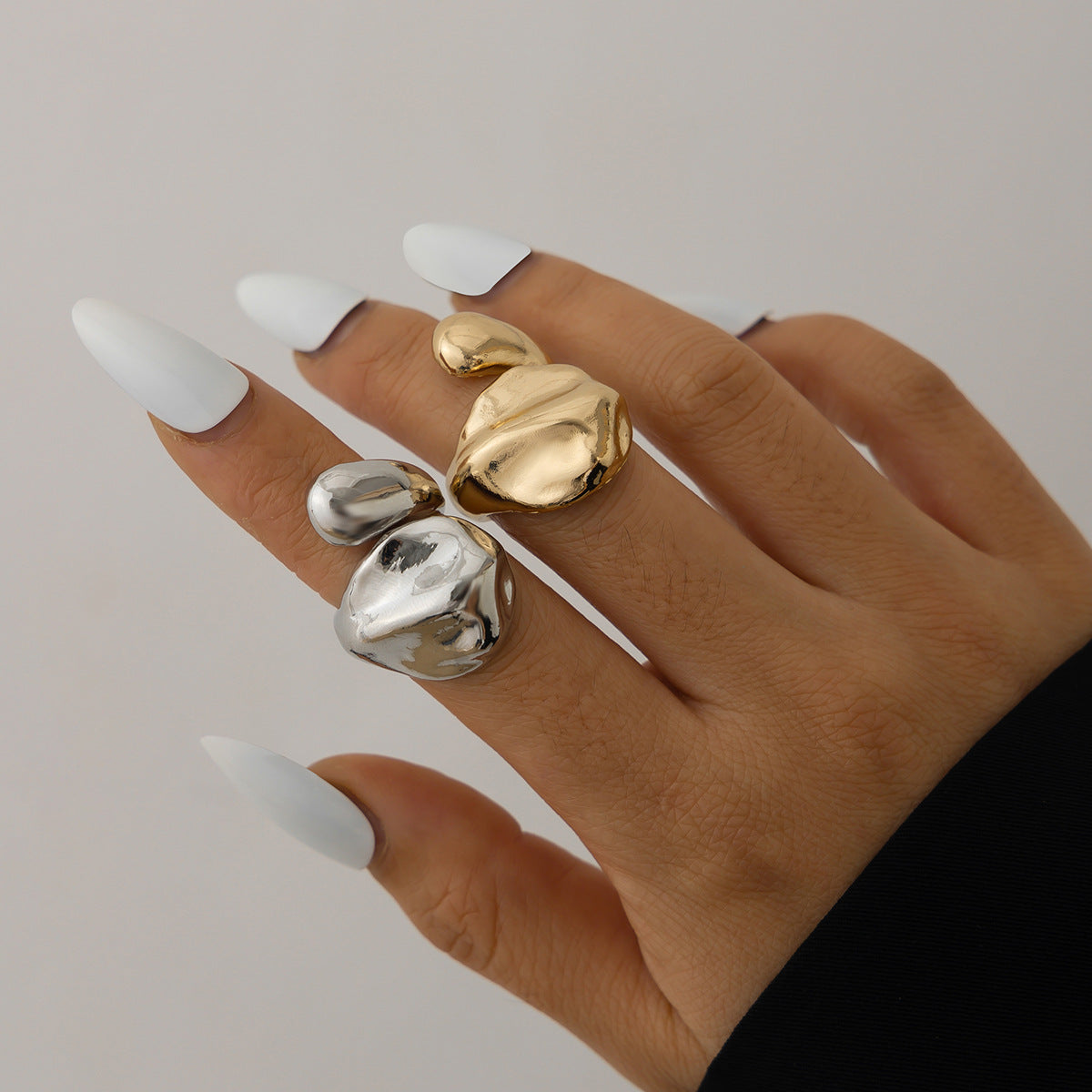 Minimalist Geometric Zinc Alloy Plated Ring for Women