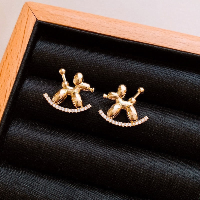 Pendientes Minimalistas de Lujo con Colgante de Caballo en Cobre Bañado con Postes de Plata 925 para Uso Diario en Oficina Elegante para Mujer