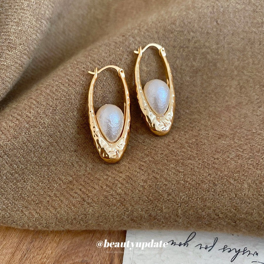 Aretes Geométricos Minimalistas de Cobre con Acabado Chapado para Mujer Pendientes Modernos y Versátiles