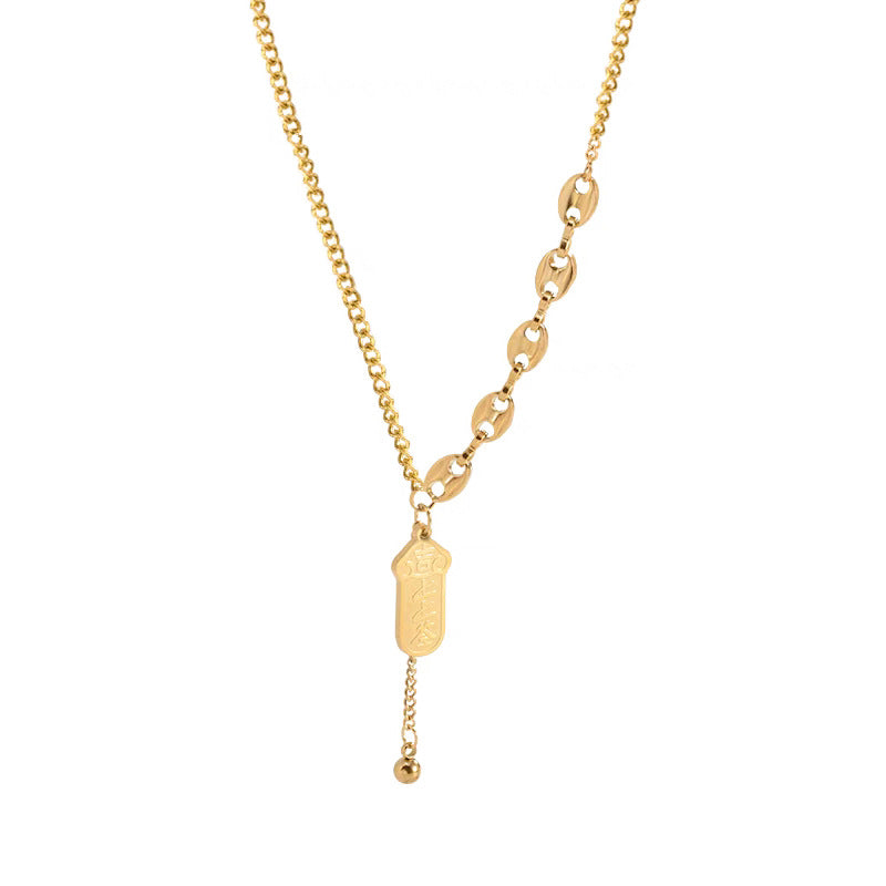 Collana con Pendente Minimalista a Naso di Maiale in Acciaio al Titanio per Donna e Uomo con Design Geometrico e Catena Placcata Oro