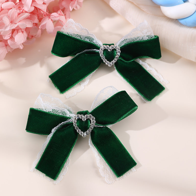 Set di mollette per capelli da bambina in pizzo a forma di fiocco in stile naturale con cuore impreziosito da strass e design a becco d'anatra