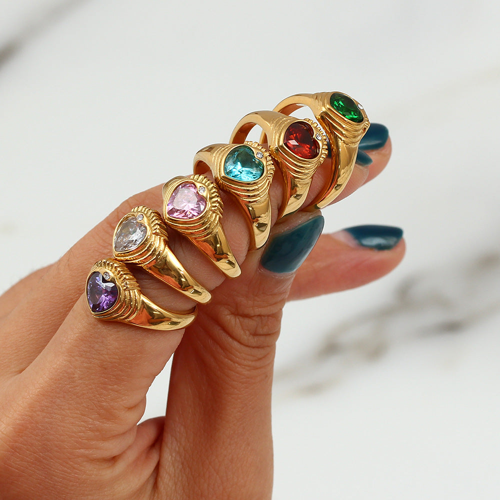 Luxury Vintage-Inspired Geometric Crown Heart Ring in Stainless Steel with 18K Gold Plating and Zircon Inlay