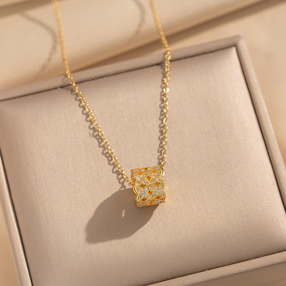 Collar Minimalista con Colgante de Ola y Geométrico para Mujer en Acero de Titanio con Chapado en Oro de 18K, Cadena Hipoalergénica para Clavícula con Motivos de Corazón y Lazo