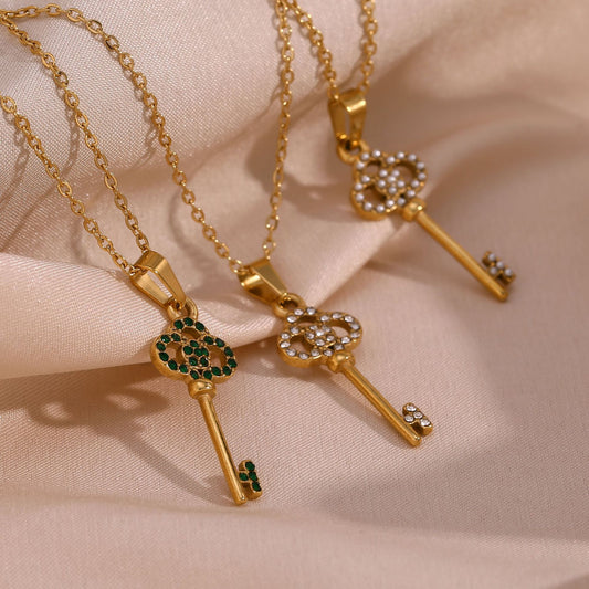 Minimalist Fashion Key-Shaped Pendant Necklace in Titanium Steel with Antique Hollow-Out Design and Electroplated Finish