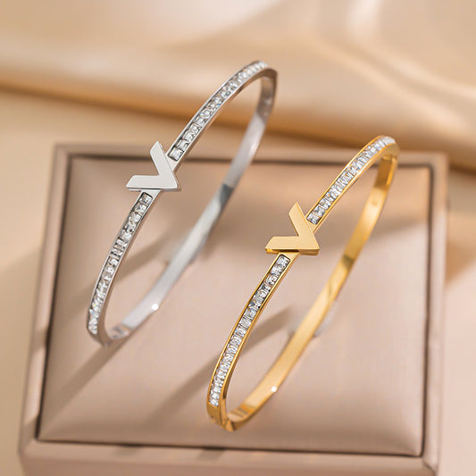 Minimalist V-Shaped Titanium Steel Bracelet for Women with Rhinestone Inlay and Anti-Tarnish Plating