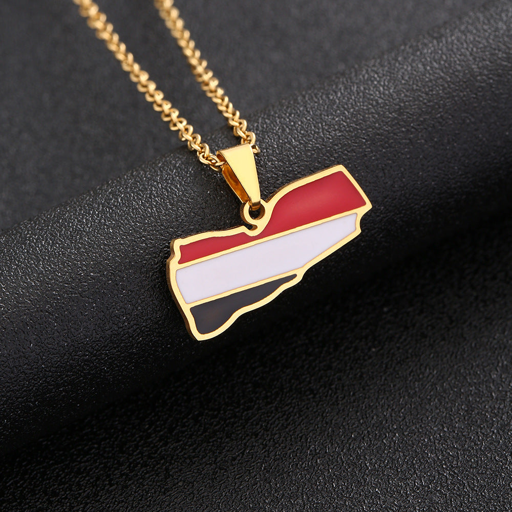 Collana Minimalista Geometrica con Ciondolo in Acciaio Inossidabile con Charm in Acciaio al Titanio e Finitura Placcata per Uomo e Donna Stile Casual