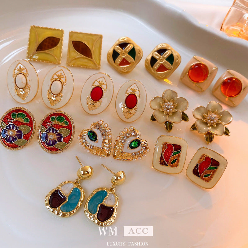 Vintage Geometric Earrings with Enamel Finish in Copper Base and Steel Posts for Women