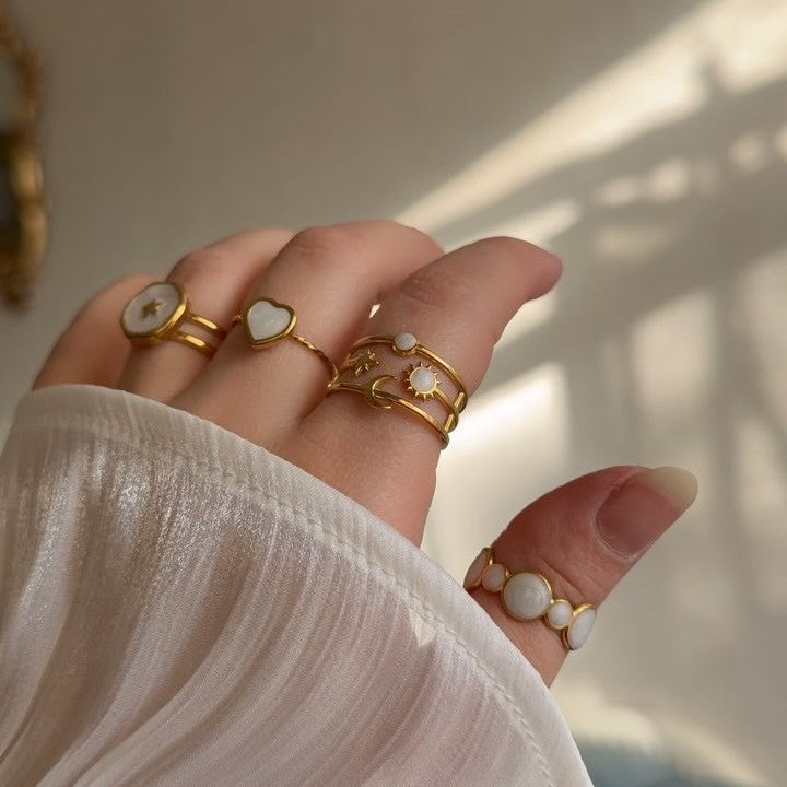 Anillo Minimalista de Acero de Titanio con Forma de Girasol, Bañado en Oro, Ajustable, para Mujer