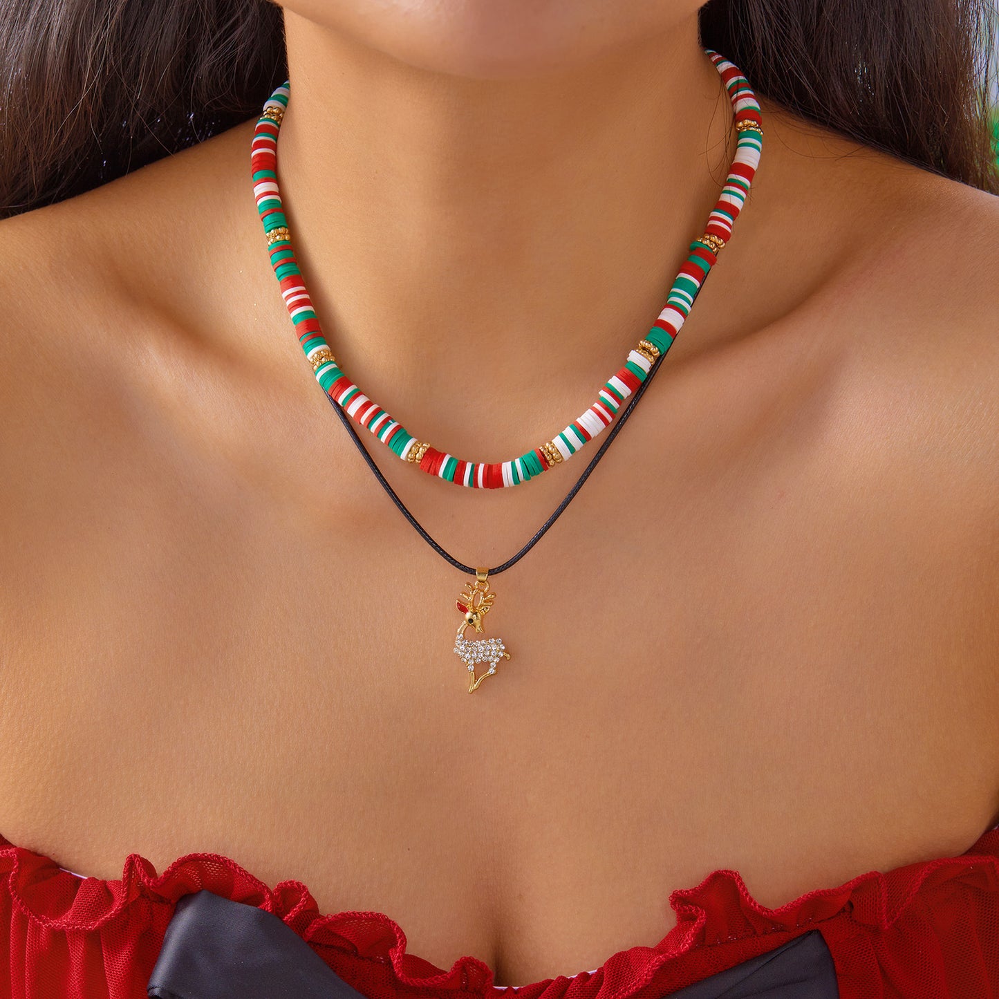 Collar de Navidad hecho a mano de arcilla polimérica para mujer con colgante de muñeco de nieve, reno y copo de nieve en cadena de cuentas