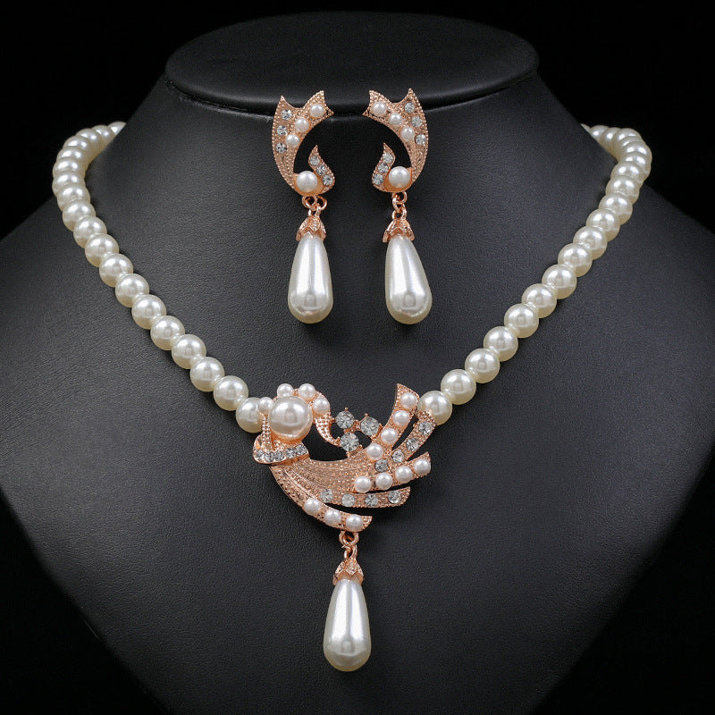 Chic Sweet Pearl Necklace and Earrings Set in Alloy with Electroplated Finish, Bear Pig Animal Motif Pendant, Fresh Feminine Style