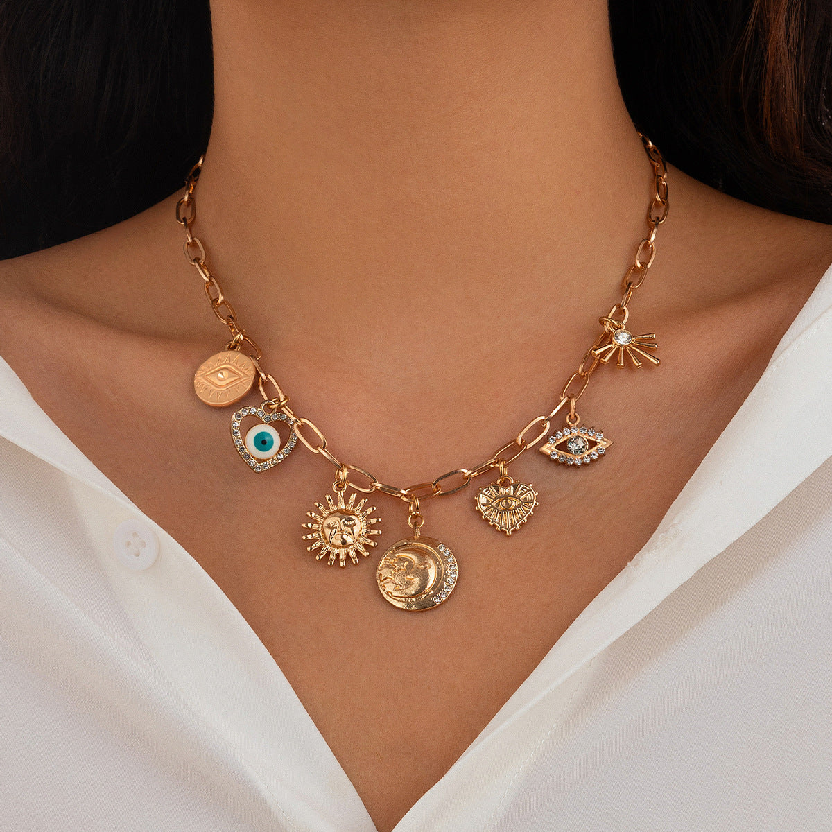 Collana Pendente a Cuore a Frutta in Metallo Minimalista Tonalità Fredda con Dettagli a Frange per Donna