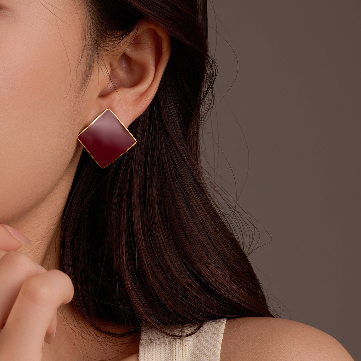 Minimalist French Retro Geometric Stainless Steel Earrings with Enamel Finish for Women, Versatile Fall Winter Fashion Ear Jewelry