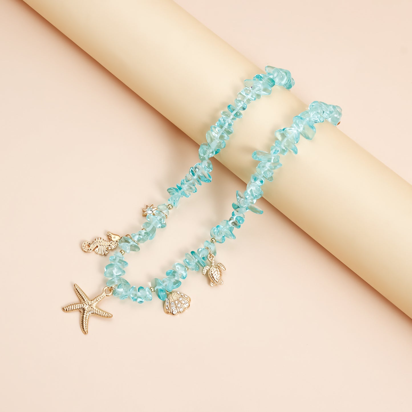 Minimalist Starfish Pendant Necklace in Zinc Alloy with Rhinestone Inlay on Delicate Choker Chain for Women