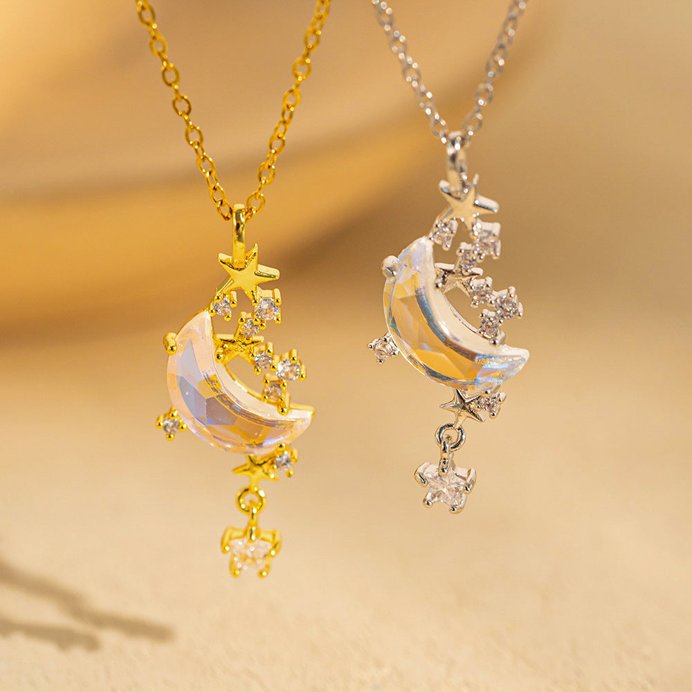 Collana con ciondolo geometrico minimalista in acciaio al titanio da donna con intarsio in strass e catena a O