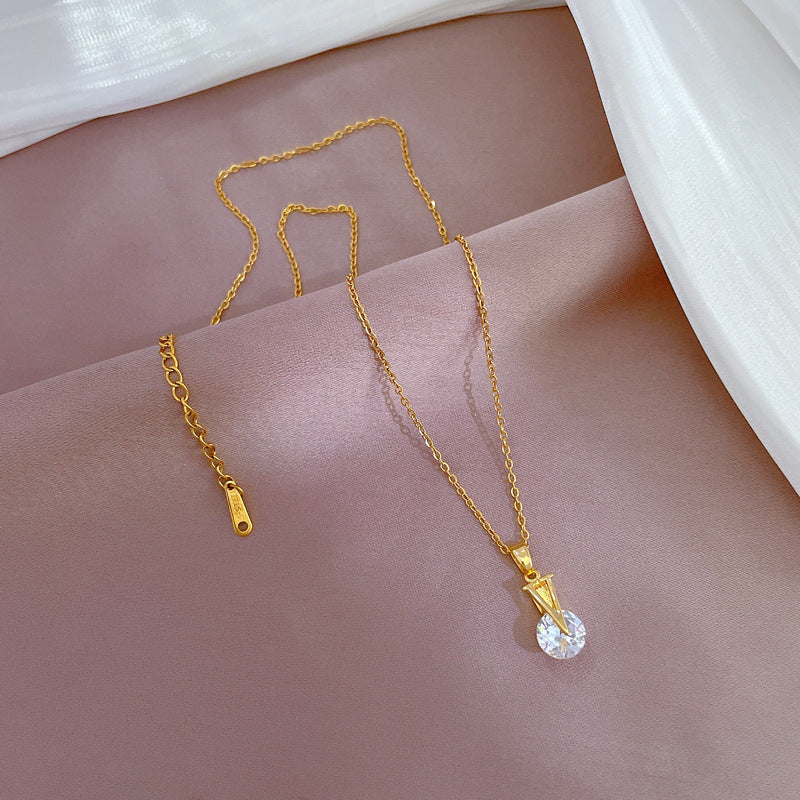 Collar Colgante de Luna Geométrica Minimalista para Mujer y Hombre Cadena Fina de Acero Inoxidable para Clavícula con Acentos de Circonita