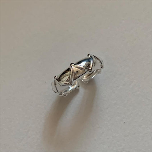 Minimalist S925 Sterling Silver Ring with Geometric Circular Band Design for Women