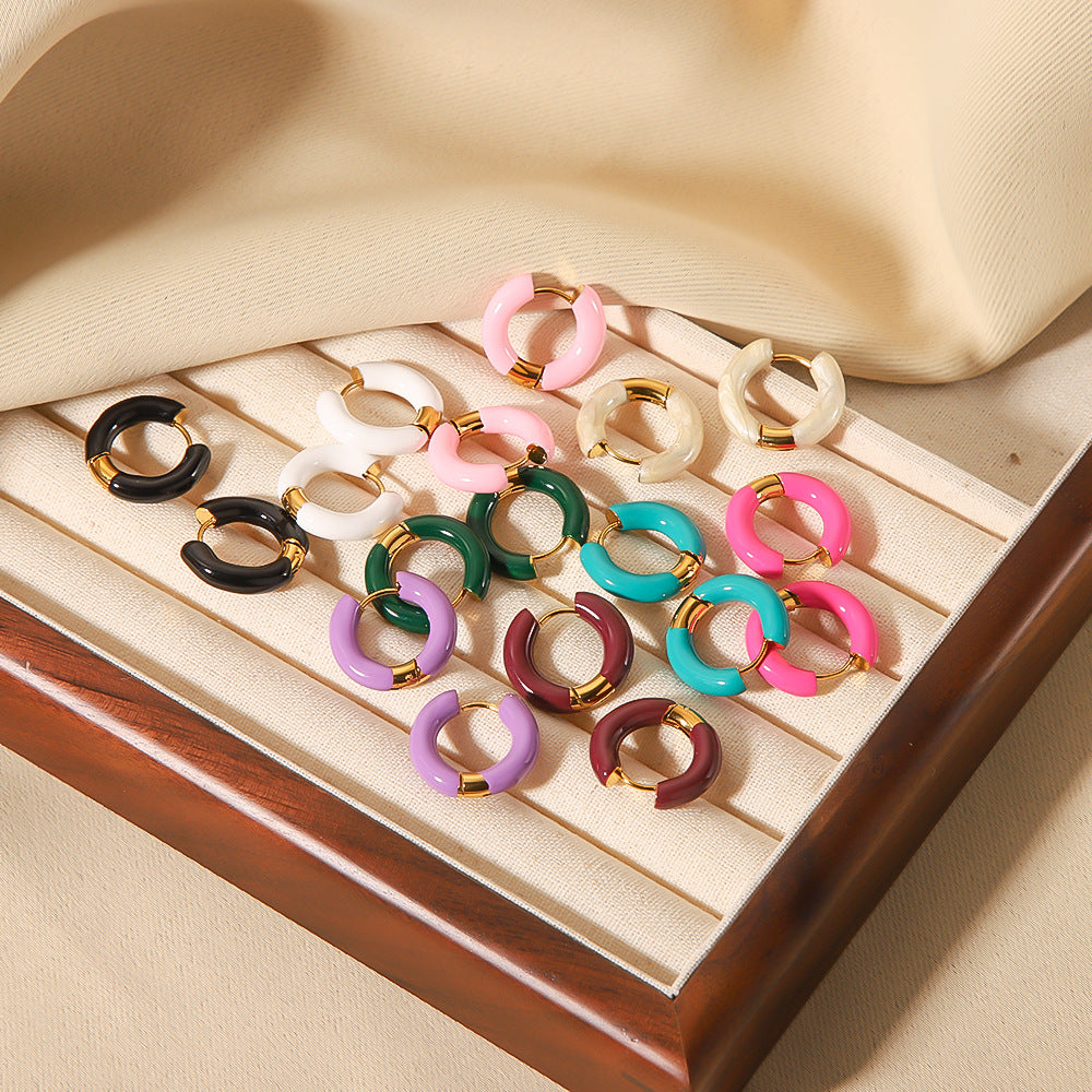 Orecchini a Cerchio Geometrici Minimalisti in Acciaio Inox con Placcatura in Oro 18K e Finitura Smaltata da Donna