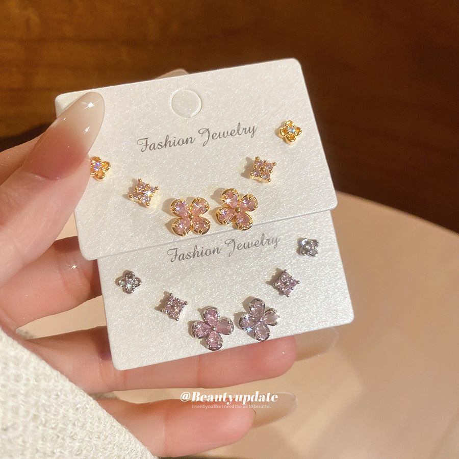 Set di Orecchini a Lobo Eleganti Floreali con Zirconi per Donna in Rame Placcato Oro con Perni in Acciaio Inossidabile, Accessorio di Moda Lusso Minimalista