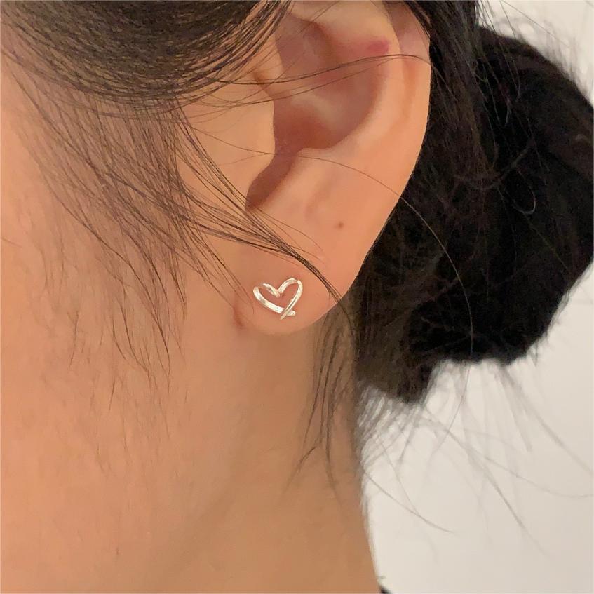 Minimalist Heart-Shaped 925 Sterling Silver Stud Earrings with Gold Plating, Sweet and Fresh Style