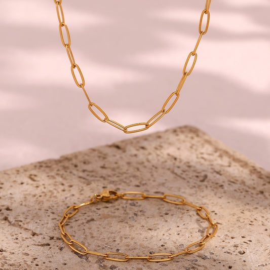 Minimalist Geometric Safety Pin Pendant Necklace for Women in Stainless Steel with 18K Gold Plating