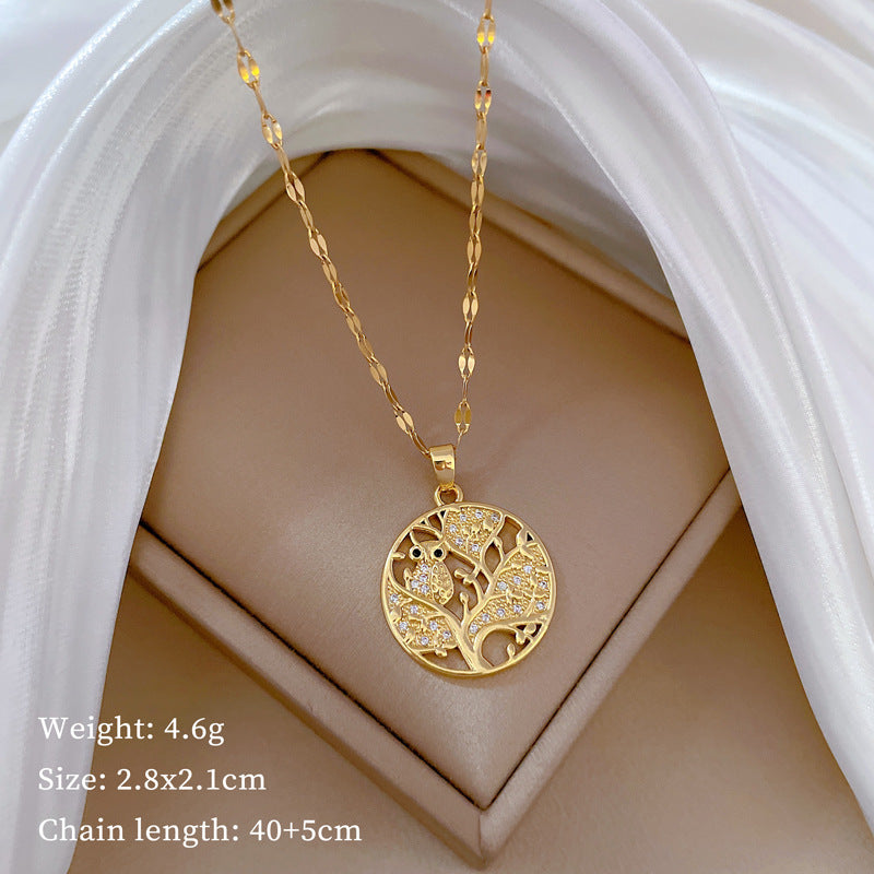 Collana di lusso in acciaio al titanio con cuore geometrico, strass e catena a labbra per donne e uomini