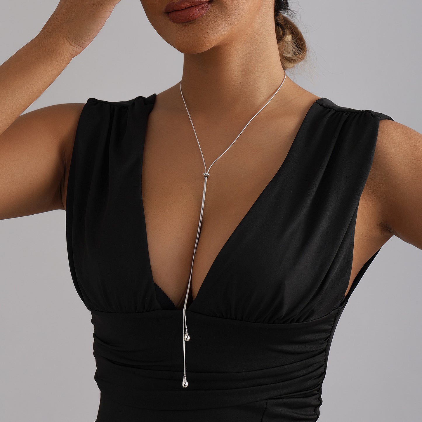 Minimalist Geometric Teardrop Iron Plated Alloy Pendant Snake Chain Necklace for Women and Men