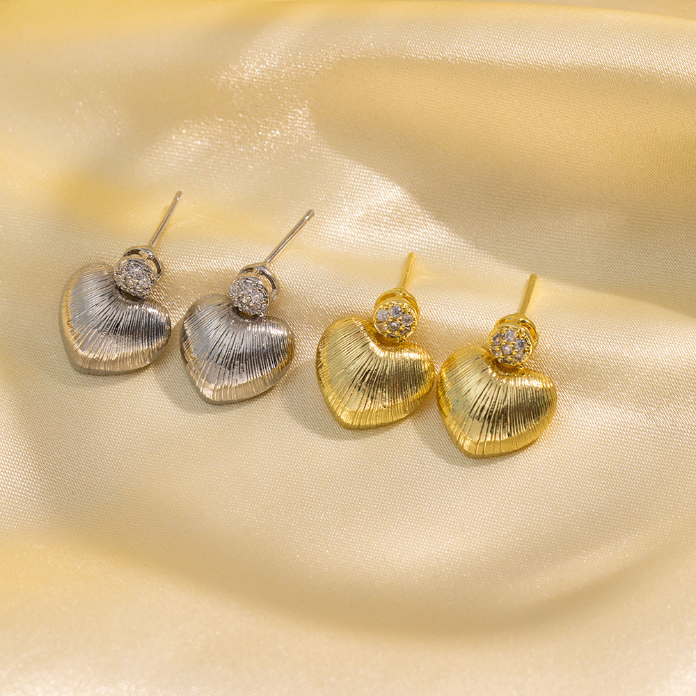 Minimalist Modern Heart-Shaped Titanium Steel Earrings with Real Gold Plating Hypoallergenic Elegant Statement Earrings for Women