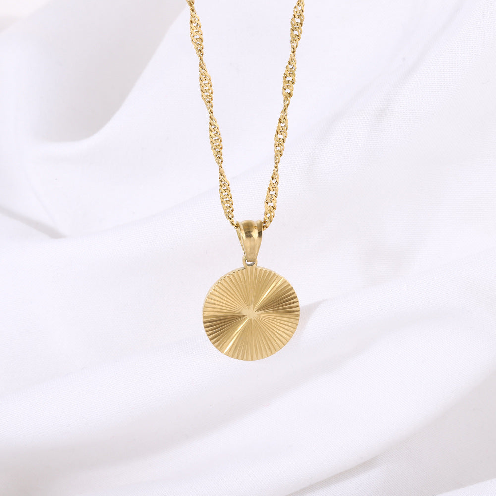 Fashion Vintage Light Luxury Heart Shape Necklace 18K Plated Stainless Steel Striped Pendant for Women