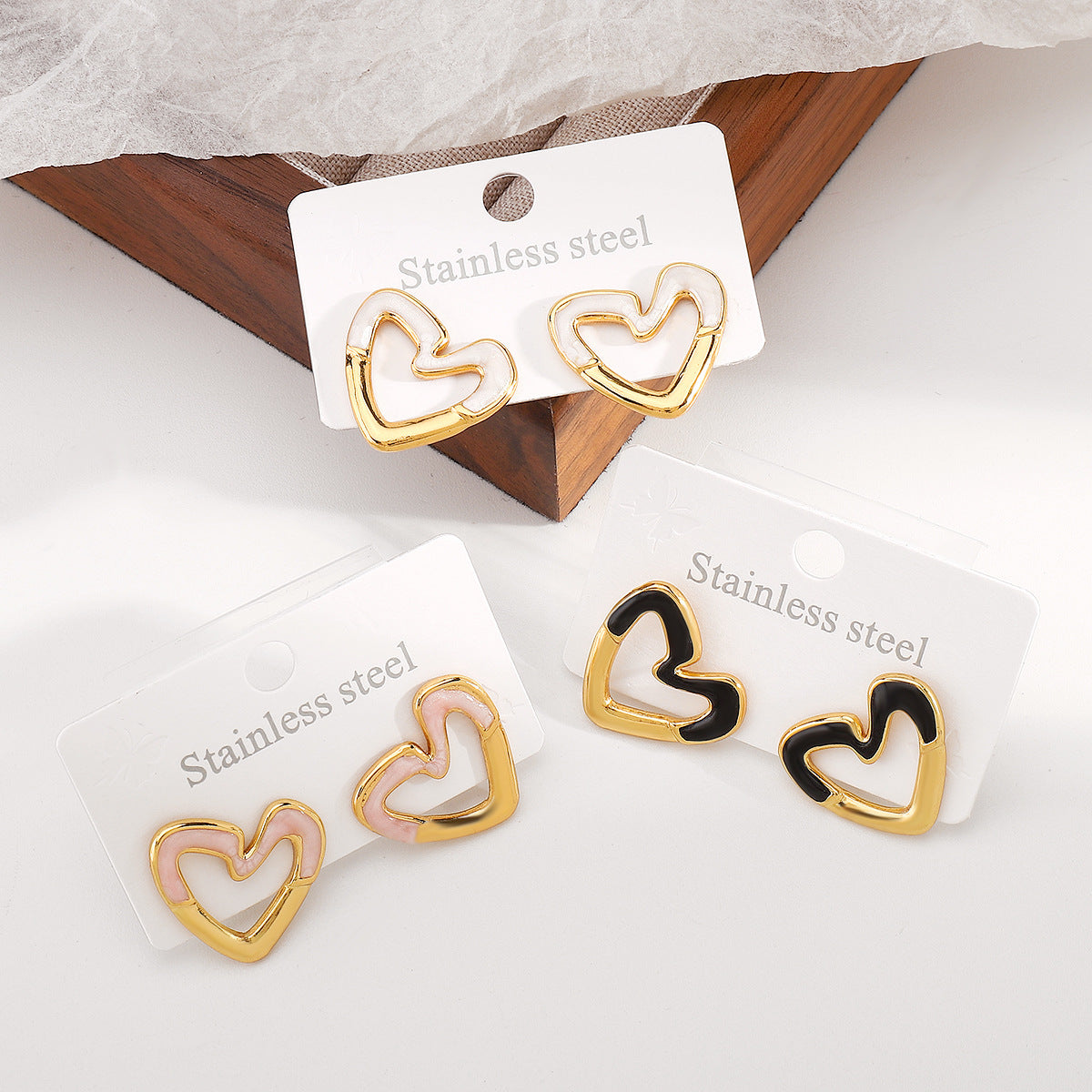Retro Minimalist Heart-Shaped Stainless Steel Earrings with Enamel Finish for Women