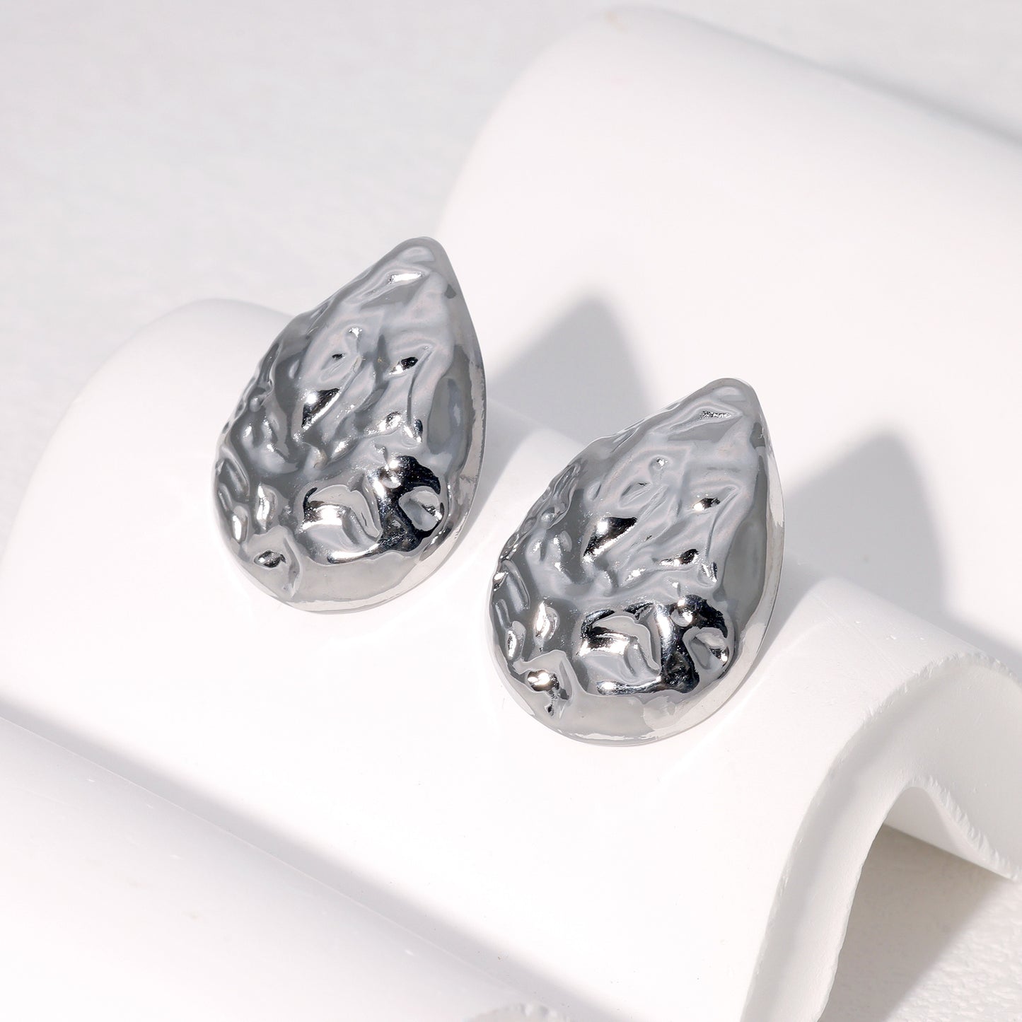 Orecchini a perno geometrici minimalisti in acciaio inossidabile da donna con finitura placcata, anallergici e gioielli di lusso resistenti allo sbiadimento