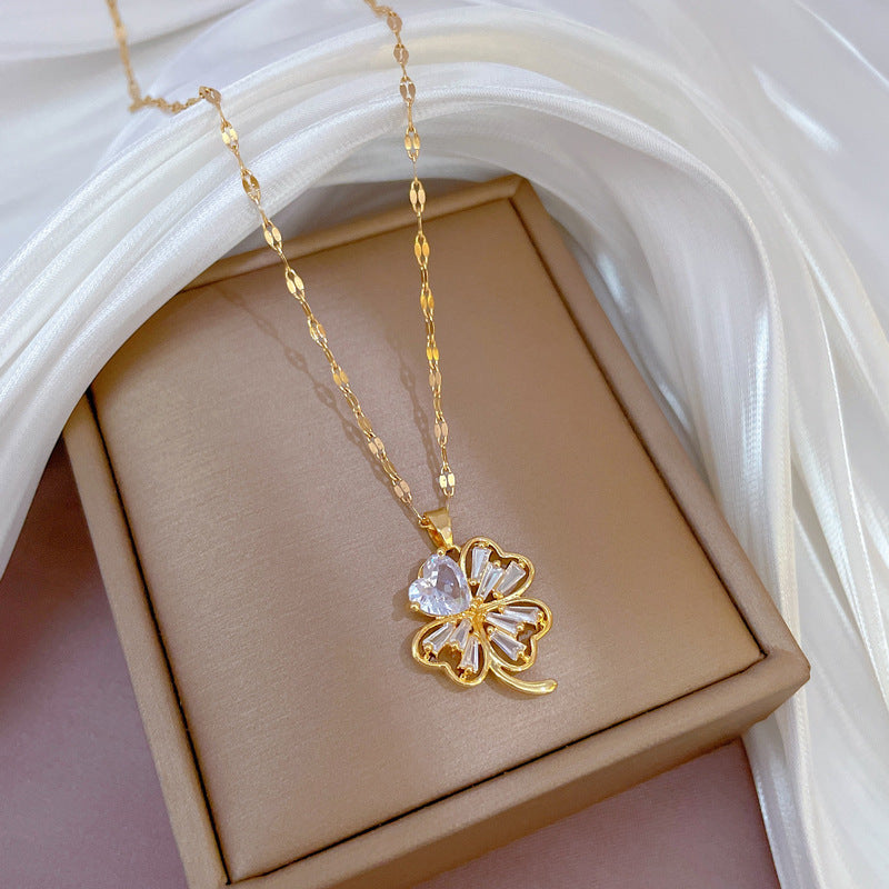 Luxury Titanium Steel Micro-Paved Zircon Flower Pendant Necklace with Gold Plating for Women