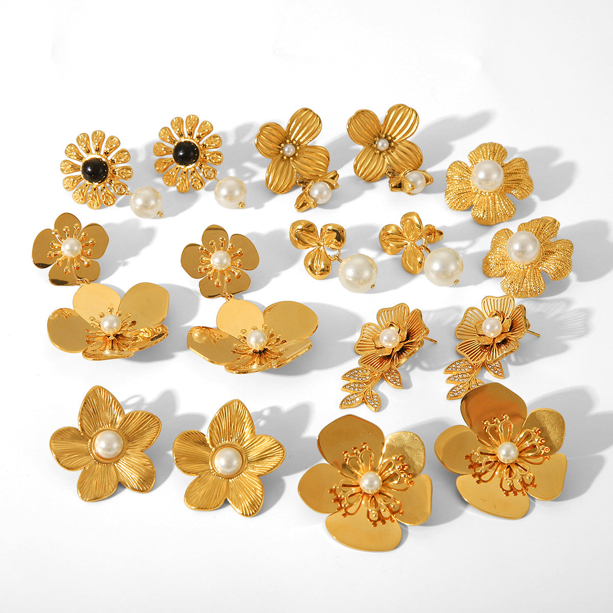 Vintage French Style 18K Gold Plated Stainless Steel Flower Pearl Stud Earrings for Women