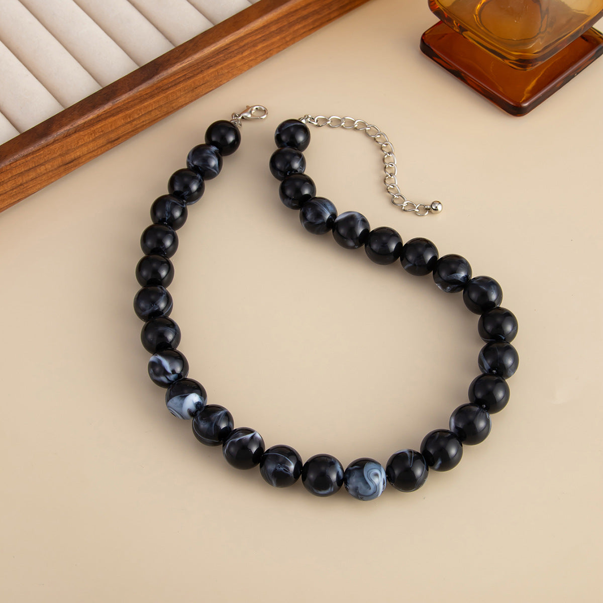 Minimalist Geometric Round Acrylic Beaded Necklace for Women