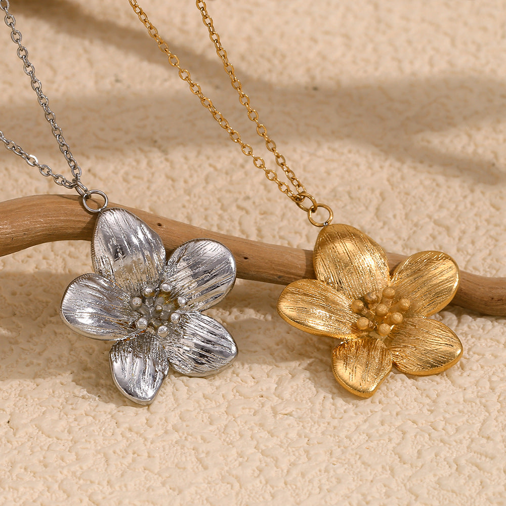 Vintage Elegant Floral 18K Gold Plated Stainless Steel Necklace for Women