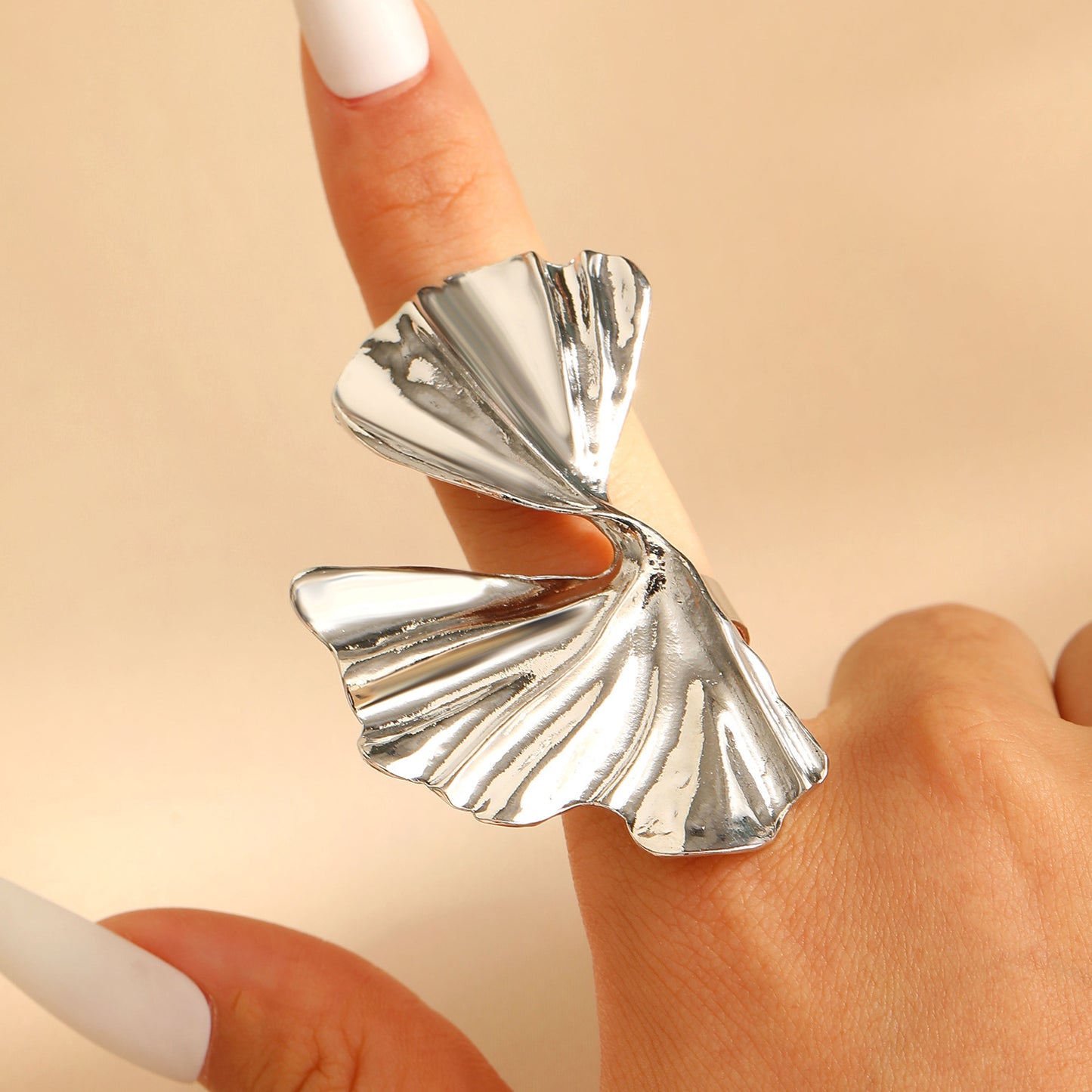 Anello Aperto da Donna a Goccia d'Olio Placcato in Lega con Motivo Floreale Geometrico Esagerato