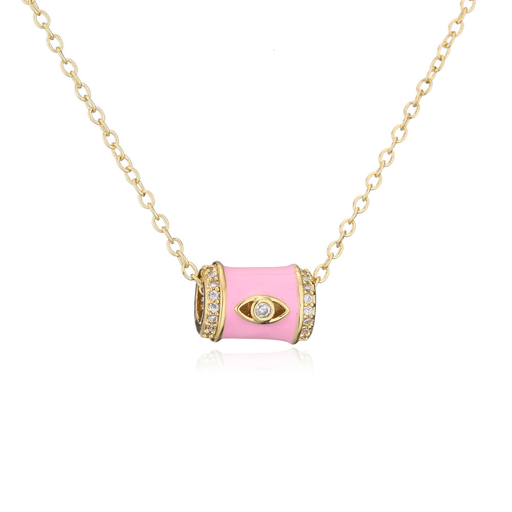Collana con pendente geometrico minimalista in rame, placcatura in oro 18 carati e finitura smaltata con charm in zirconia cubica
