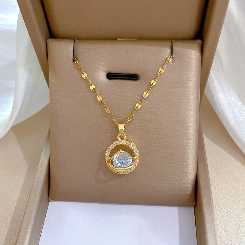 Collana da donna minimalista con intarsio di strass, in acciaio al titanio, con design geometrico