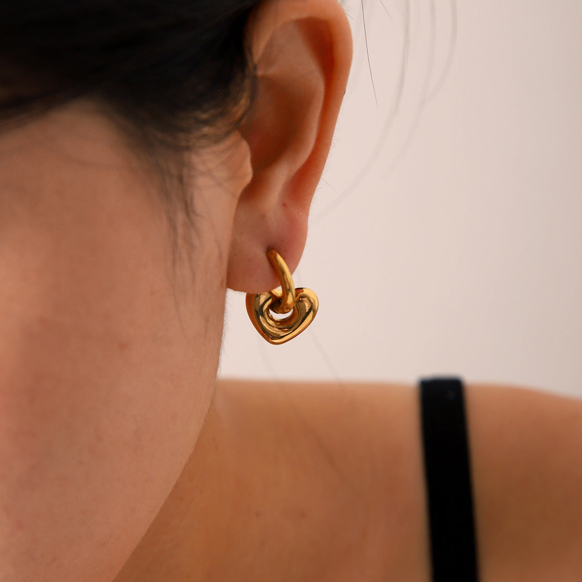 Elegant French-Style Heart-Shaped Stainless Steel Earrings with 18K Gold Plating for Women, Hypoallergenic and Fade-Resistant