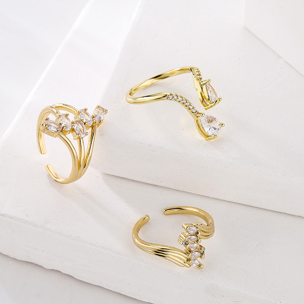 Anello irregolare in rame geometrico placcato in oro 18 carati con intarsio di zirconi per donne