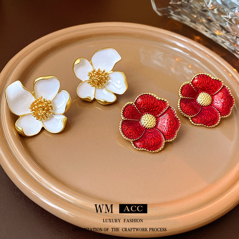 Vintage Floral Alloy Earrings with Enamel Finish for Women Fashionable and Elegant Stud Earrings
