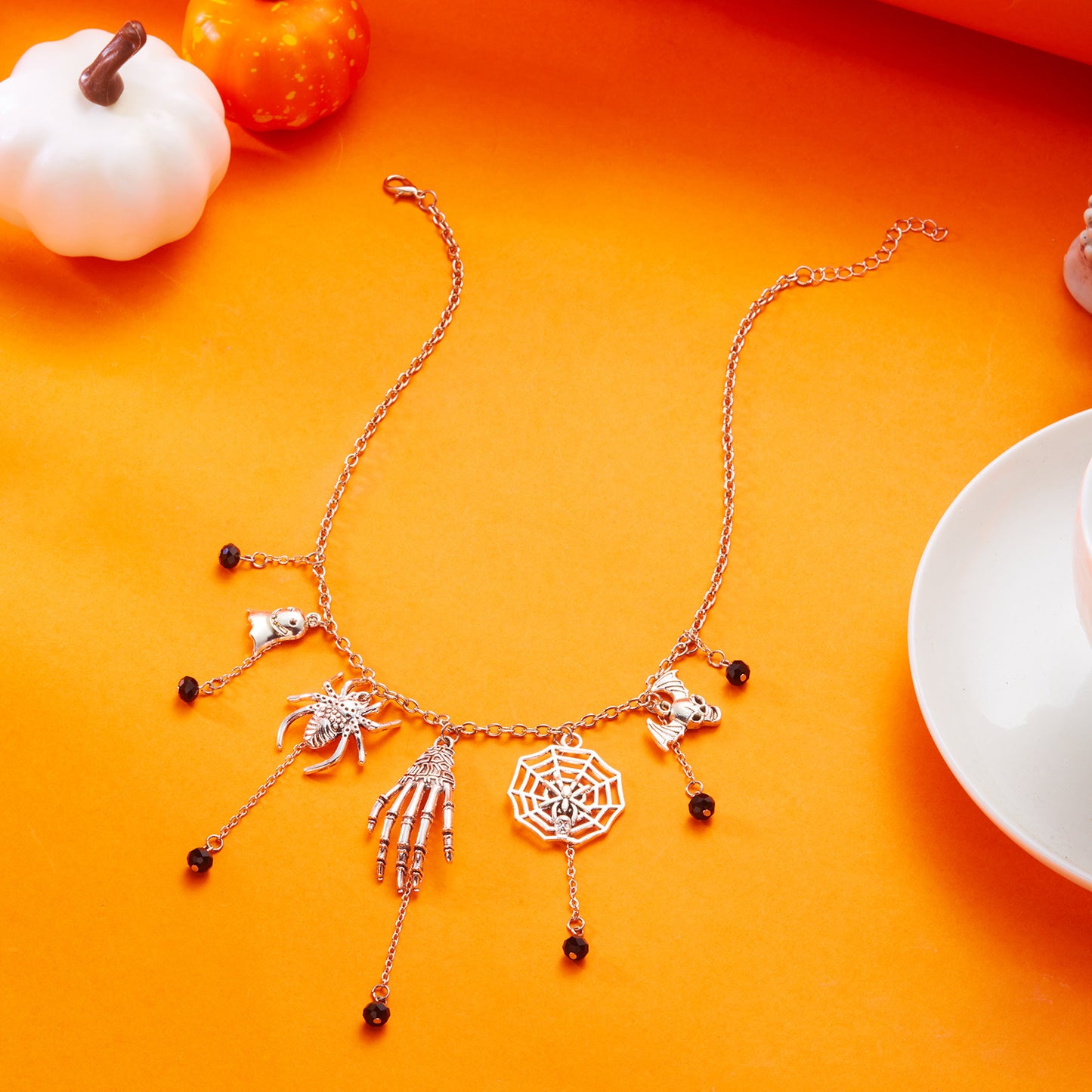 Dulce y Atrevido Collar con Colgante de Halloween con Calabaza de Aleación, Fantasma, Sombrero de Bruja, Borla, Calavera, Mano y Araña en Cadena Estándar