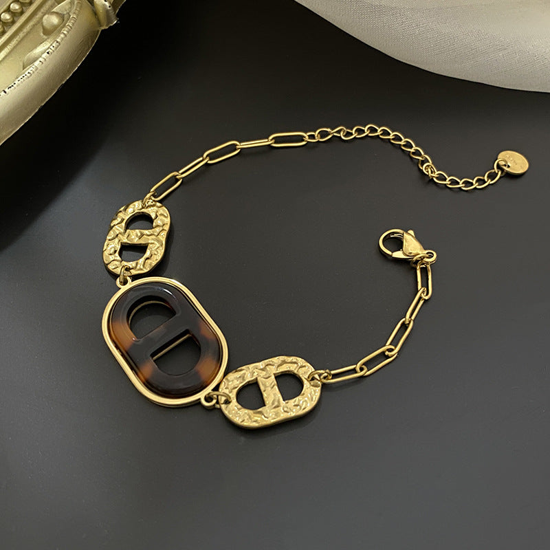 Sweet Gold Plated Stainless Steel Heart Geometric Necklace for Unisex