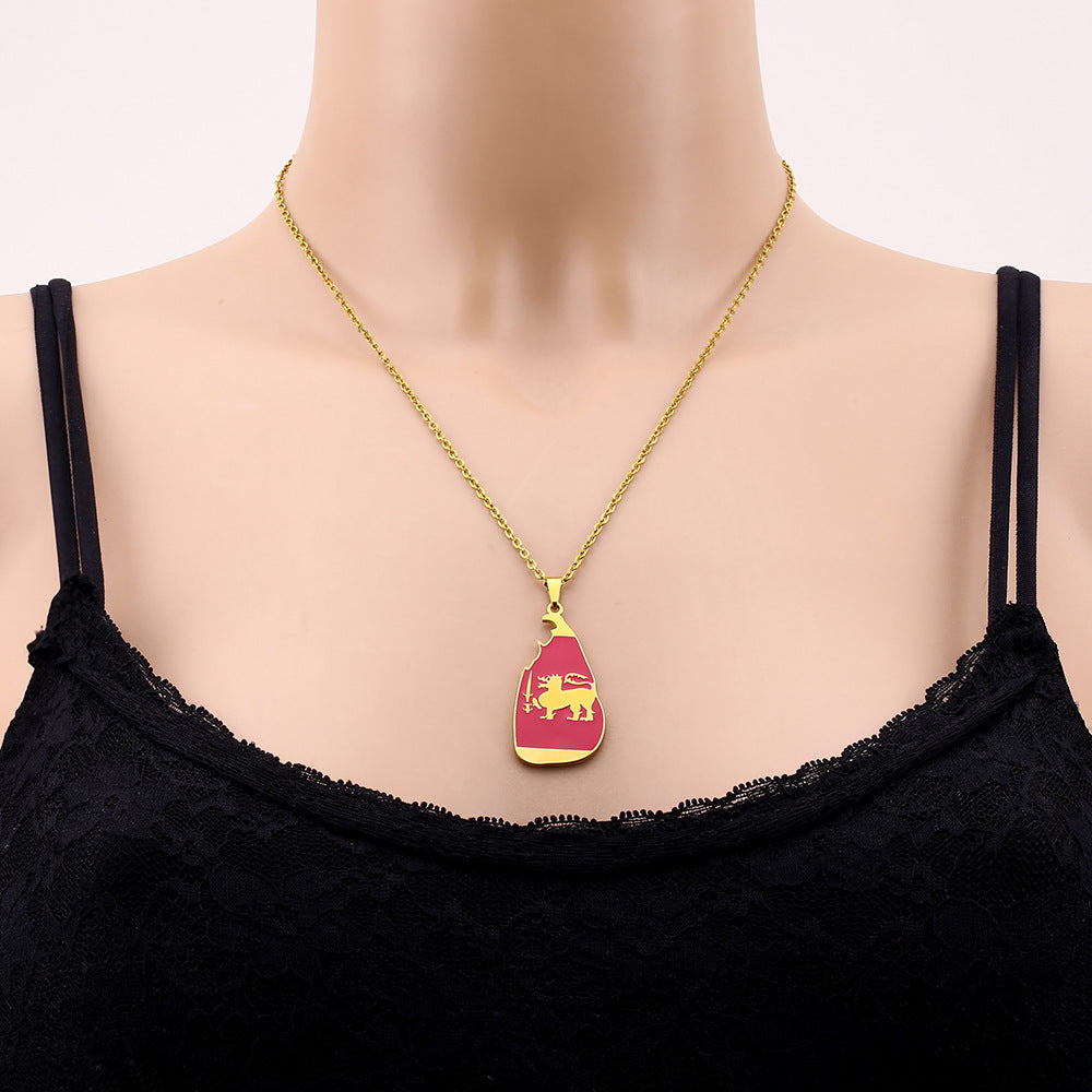 Collar con colgante de mapa de Sri Lanka esmaltado de estilo étnico vintage de acero inoxidable con colgante de acero de titanio en cadena tipo O