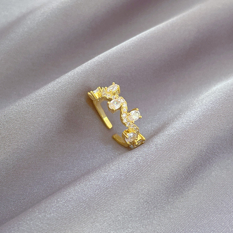 Anello da donna regolabile in ottone placcato oro a forma di corona in stile fumetto